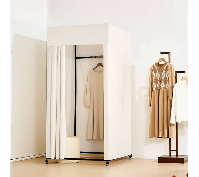 perkeliamas persirengimo kambarys privatumui7