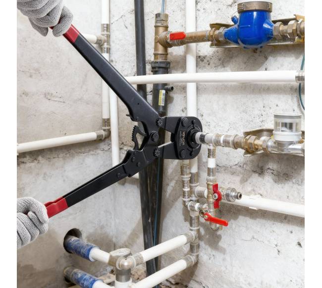 Vamzdžių užspaudimo įrankių komplektas su keičiamomis žandais7