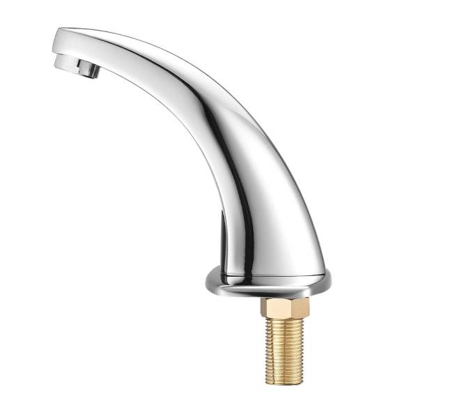 Beprisilietis vonios maišytuvas su judesio jutikliu9