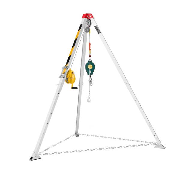 Uždaroje erdvėje gelbėjimo trikojis su gervės kėlimu10