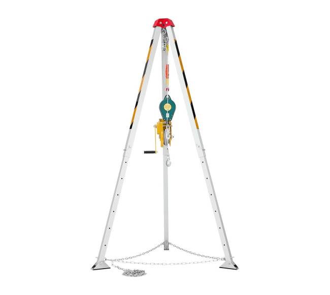 Uždaroje erdvėje naudojamas trikojo keltuvas8