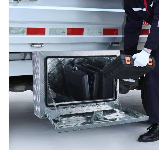 Automobilio saugojimo dėžė po kėbulu7