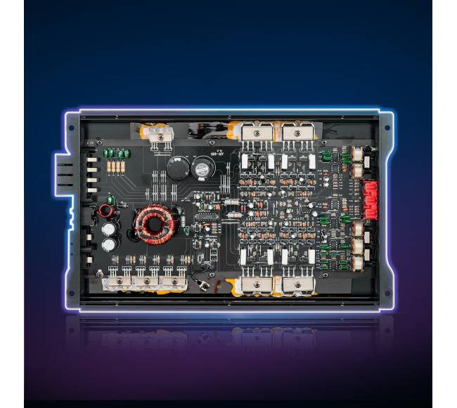 Automobilinis 4 kanalų stiprintuvas 1000W7