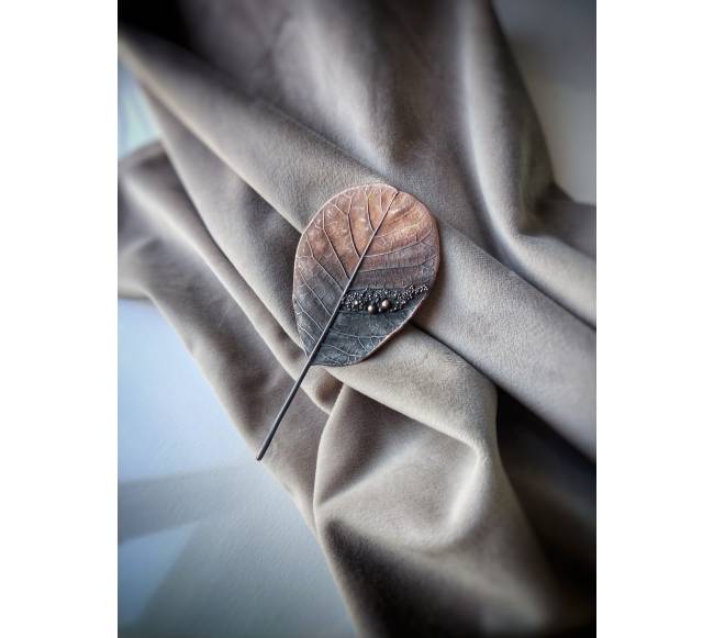 Rankų darbo segė "TYLIOJI" 