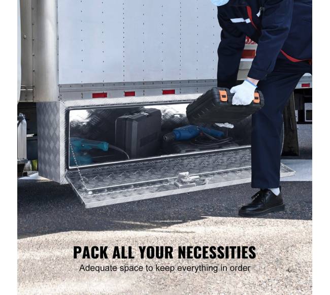 Po automobiliu montuojama dėžė, 152×43×46 cm2