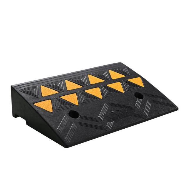 Guminis šaligatvio nuolydžio rampa 10.8 cm aukščio0
