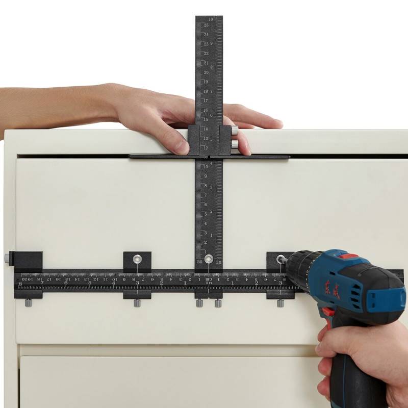 spintelių montavimo šablonas su centru0