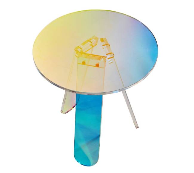 Apvalus vaivorykštės spalvos staliukas9