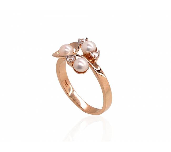 Auksinis žiedas su perlais1